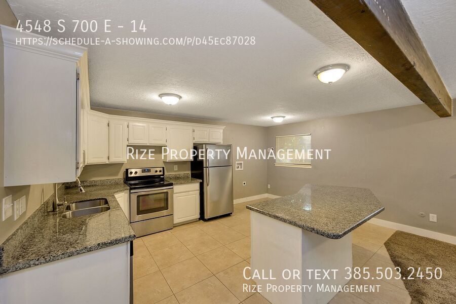 4548 S 700 E in Murray, UT - Foto de edificio