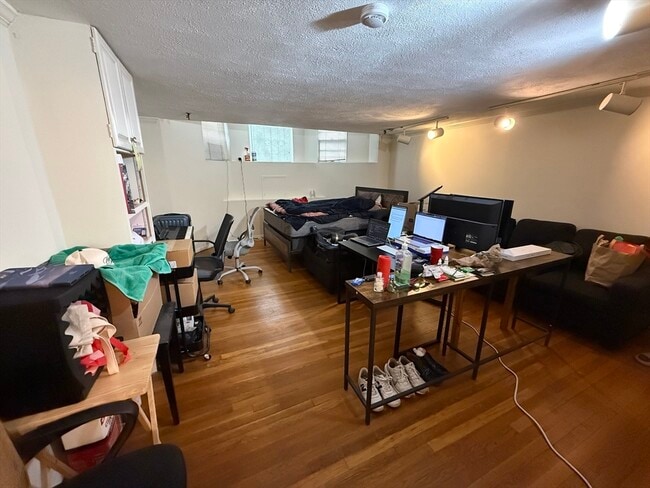 227 Marlborough St, Unit 1 in Boston, MA - Foto de edificio - Building Photo