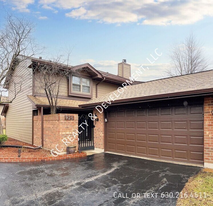 925 Indian Boundary Dr in Westmont, IL - Building Photo