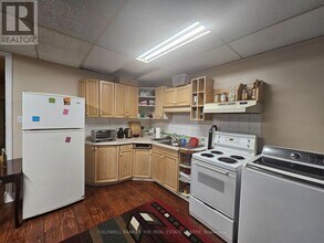2867 Kingston Rd in Toronto, ON - Building Photo - Building Photo
