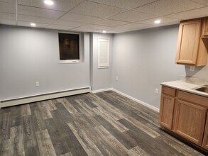 144 Oriole Rd in Levittown, NY - Building Photo - Building Photo