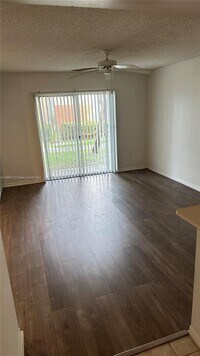 4195 N Haverhill Rd, Unit 314