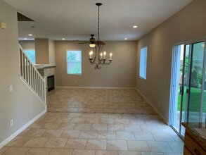 337 Monte Vista Way in Oceanside, CA - Building Photo - Building Photo