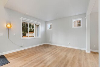 11722 NE 112th St in Kirkland, WA - Building Photo - Building Photo