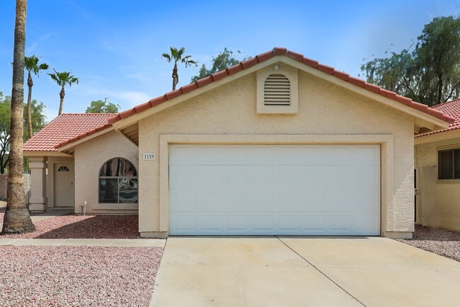 property at 1129 N Willow St