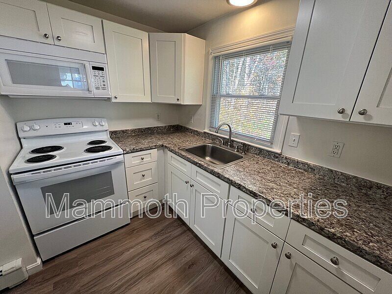 66 Old Concord Turnpike in Barrington, NH - Building Photo