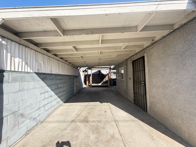 856 E 3rd St in Pomona, CA - Building Photo - Building Photo