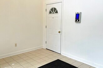 12B Leva Dr in Morristown, NJ - Building Photo - Building Photo