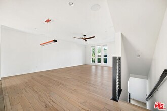 2920 Rowena Ave in Los Angeles, CA - Building Photo - Building Photo