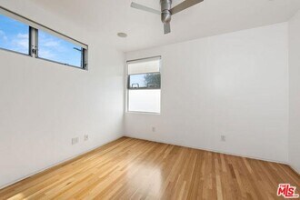 705 Sunset Ave in Los Angeles, CA - Building Photo - Building Photo