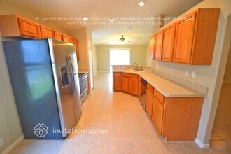 3042 Bellflower Way in Lakeland, FL - Building Photo - Building Photo