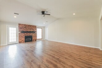 2140 N Shore Rd in Quinlan, TX - Building Photo - Building Photo