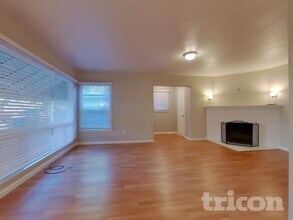 463 Park Ave in Yuba City, CA - Foto de edificio - Building Photo