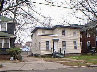 715 Locust St in Kalamazoo, MI - Foto de edificio - Building Photo