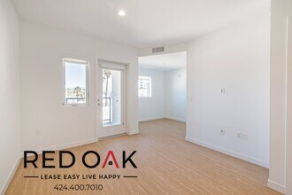11405 Chandler Blvd in North Hollywood, CA - Building Photo - Building Photo