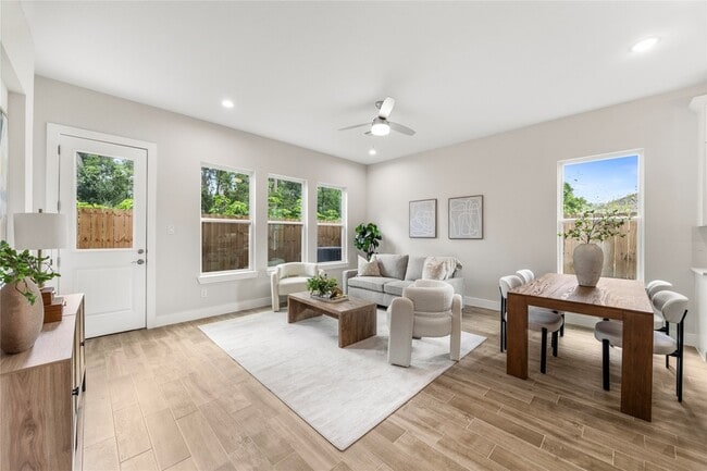 6216 Carver Rd in Houston, TX - Foto de edificio - Building Photo