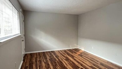 210 Hendricks Blvd in Chattanooga, TN - Building Photo - Building Photo