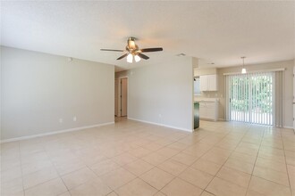 2260 Matthew Cir in Deltona, FL - Building Photo - Building Photo