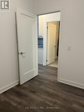 95 Oneida Crescent in Richmond Hill, ON - Building Photo - Building Photo