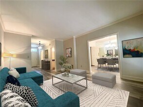 1160 Old Windsor Pkwy in Atlanta, GA - Building Photo - Building Photo