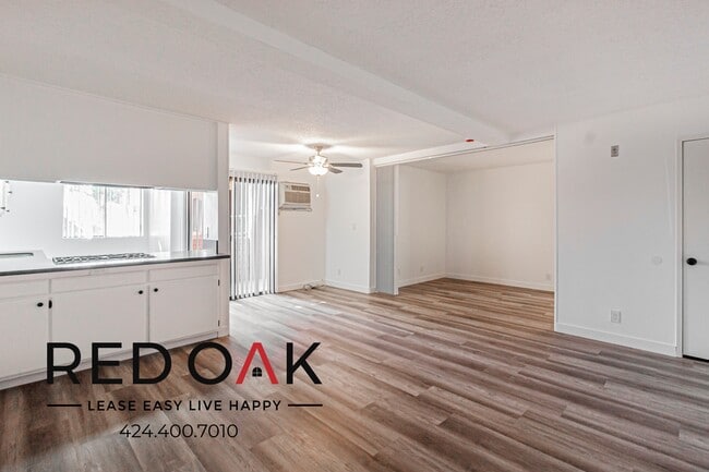 property at 8614 Woodley Ave