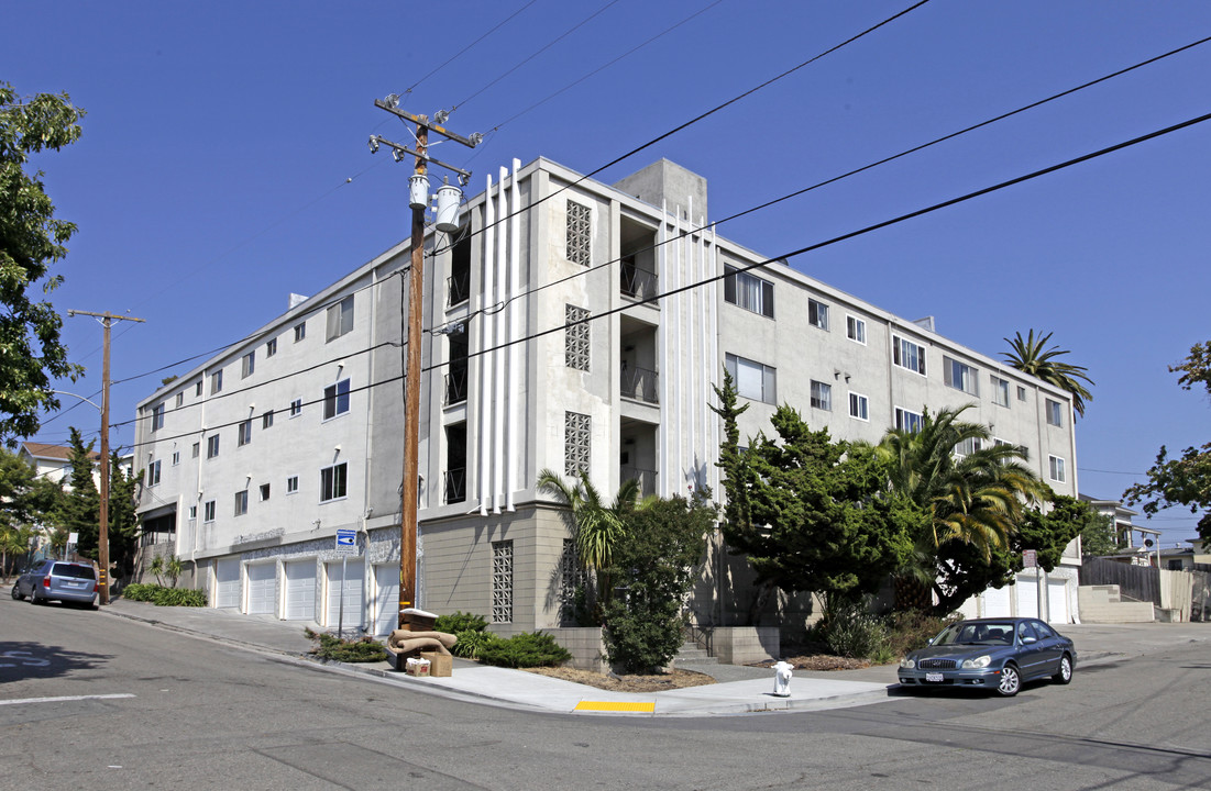 Victor Manor Apartments in Oakland, CA - Foto de edificio