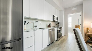 2005 11th St NW, Unit 405 in Washington, DC - Building Photo - Building Photo