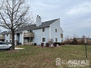 815 Aspen Dr in Plainsboro, NJ - Building Photo - Building Photo