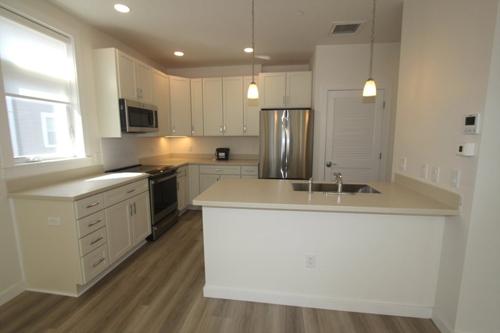 160 Allston St, Unit #1 in Cambridge, MA - Building Photo