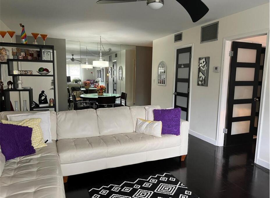 1950 N Andrews Ave in Wilton Manors, FL - Building Photo