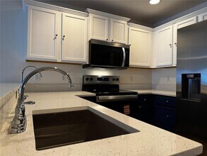 5102 Monticello Heights Ln in Oviedo, FL - Building Photo - Building Photo