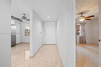 13001 SW 11th Ct in Pembroke Pines, FL - Building Photo - Building Photo