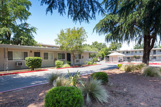 Sutter Park in Carmichael, CA - Building Photo - Primary Photo