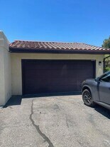 4449 Walden Ln NE in Albuquerque, NM - Building Photo