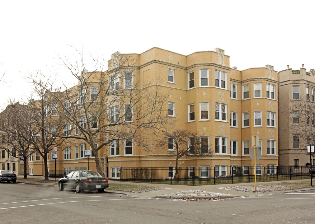 2251-2259 W Rosemont Ave in Chicago, IL - Building Photo