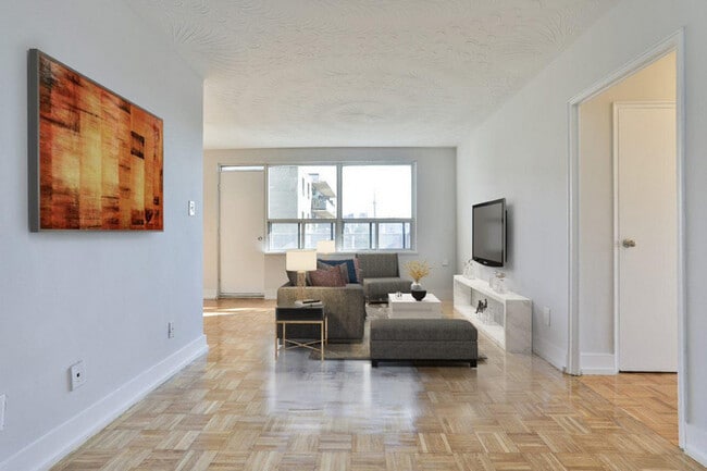 Shorecrest Apartments