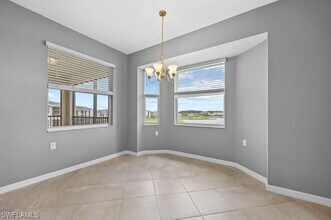 5629 Double Eagle Cir in Ave Maria, FL - Foto de edificio - Building Photo
