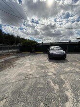 13130 NW 30th Ave in Opa Locka, FL - Building Photo - Building Photo