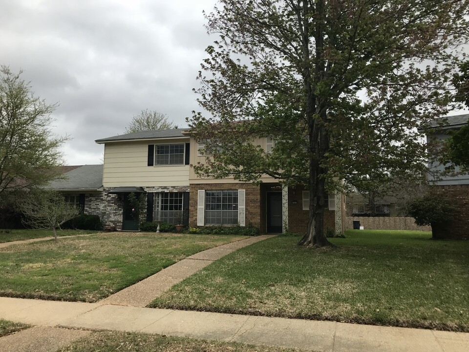 8507 Grover Pl in Shreveport, LA - Building Photo