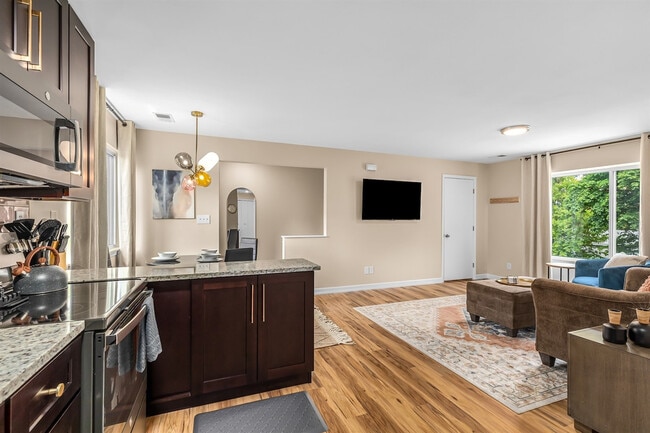 18439 Sharon Ln