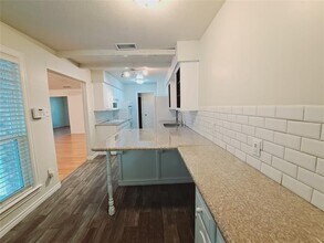 1005 Harness Ln in Richardson, TX - Building Photo - Building Photo