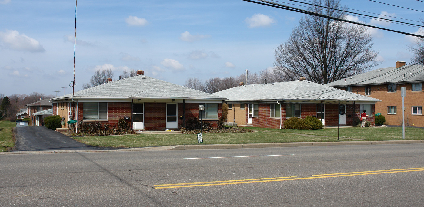 Cypress West Fairlawn Apartments in Akron, OH - Building Photo