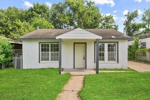 4715 Engleford St in Houston, TX - Building Photo