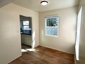 5038-5040 Voltaire St in San Diego, CA - Building Photo - Building Photo