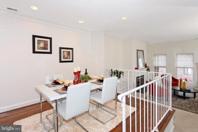 2312 L St NW in Washington, DC - Building Photo - Building Photo