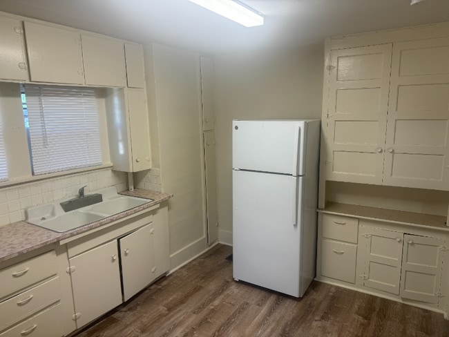 4642 Bancroft Ave in Lincoln, NE - Foto de edificio - Building Photo