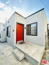 301 E Alameda Ave-Unit -C in Burbank, CA - Building Photo - Building Photo