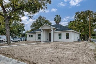 201 E Pafford St in Del Rio, TX - Foto de edificio - Building Photo