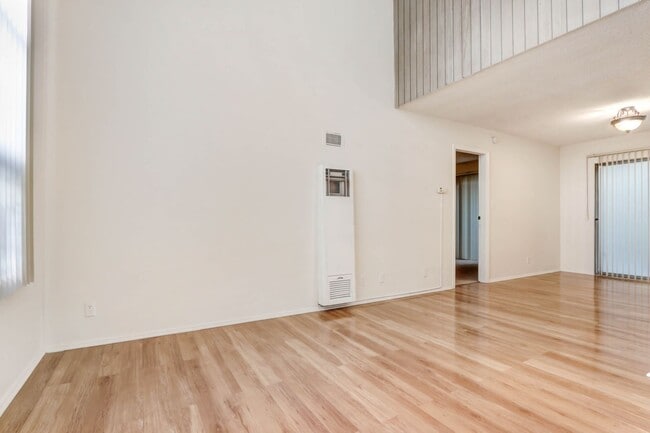 9809 Tabor St in Los Angeles, CA - Building Photo - Building Photo