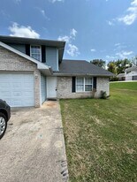 5559-5561-5561 Pinehurst Ln in Columbia, MO - Building Photo